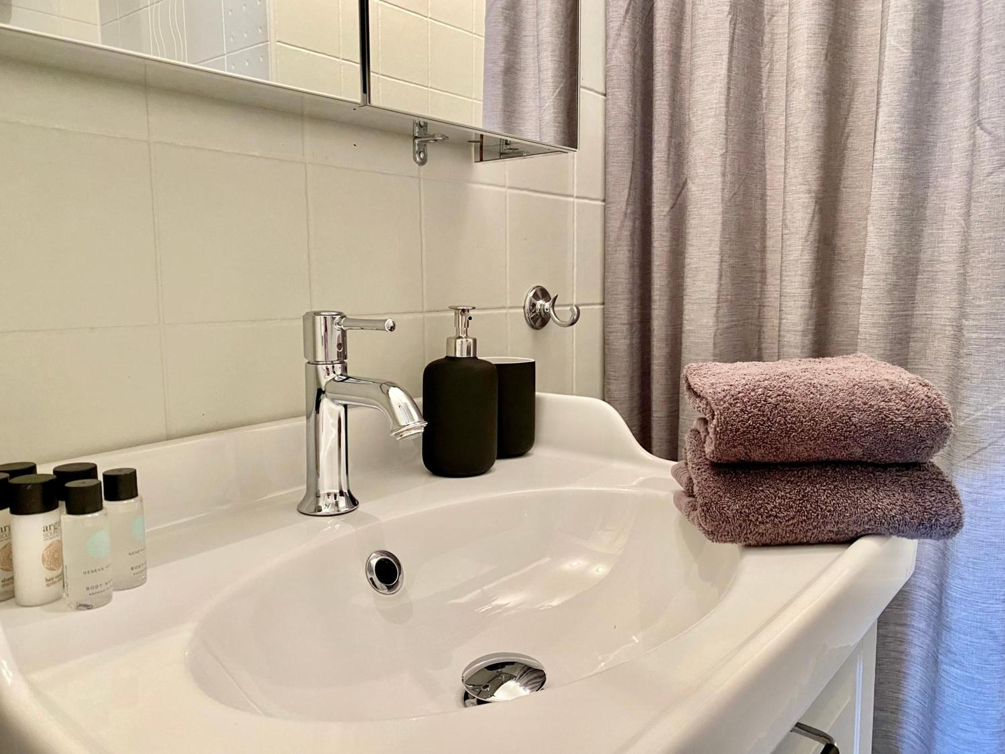 Апарт отель Wow, Foereningsgatan 9 Гётеборг Экстерьер фото